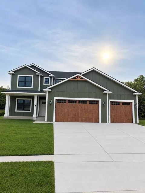 3756 Stonehedge Dr NE, Rochester, MN 55906