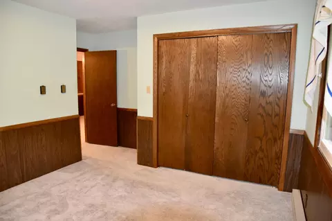 Bedroom - 939 6th St, Ocheyedan, IA 51354 photo 4 of 10