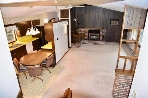 Living - 939 6th St, Ocheyedan, IA 51354 photo 5 of 6