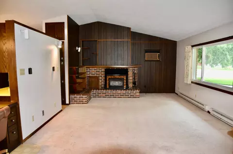 Living - 939 6th St, Ocheyedan, IA 51354 photo 1 of 6