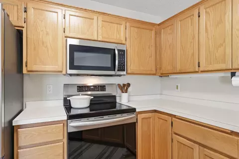 Kitchen - 9412 Eagle Ct, Monticello, MN 55362 photo 5 of 5