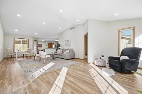 Living - 9412 Eagle Ct, Monticello, MN 55362 photo 8 of 8