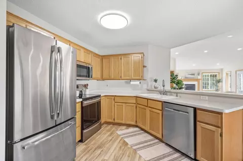 Kitchen - 9412 Eagle Ct, Monticello, MN 55362 photo 3 of 5