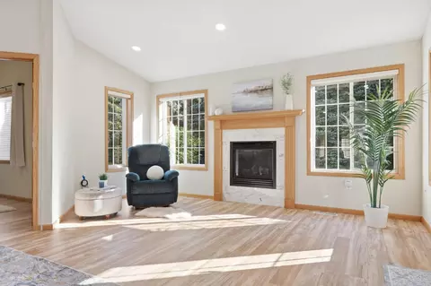 Living - 9412 Eagle Ct, Monticello, MN 55362 photo 4 of 8