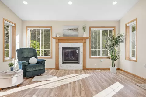 Living - 9412 Eagle Ct, Monticello, MN 55362 photo 6 of 8
