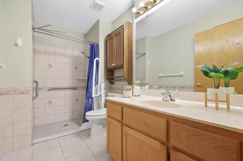 Bath - 9412 Eagle Ct, Monticello, MN 55362 photo 1 of 3