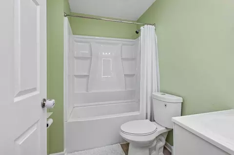 Bath - 705 Boulder Pass St, Jordan, MN 55352 photo 4 of 4