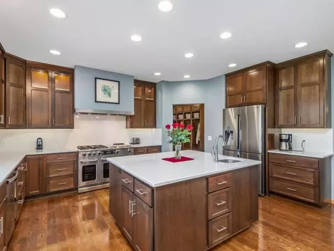 Kitchen - 14895 Raspberry Dr, Rogers, MN 55374 photo 4 of 7