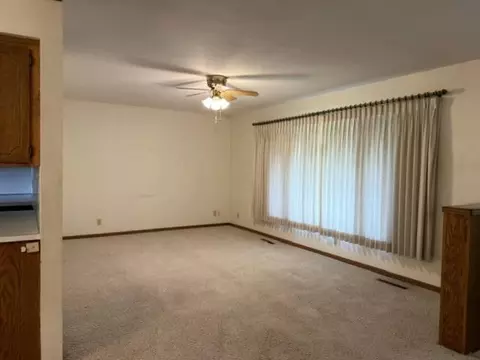 Living - 1421 12th Ave, Windom, MN 56101 photo 2 of 5