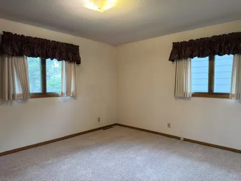 Bedroom - 1421 12th Ave, Windom, MN 56101 photo 2 of 4