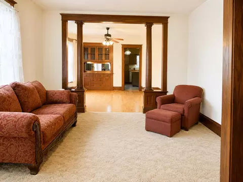 Living - 824 4th St SE, Willmar, MN 56201 photo 2 of 5