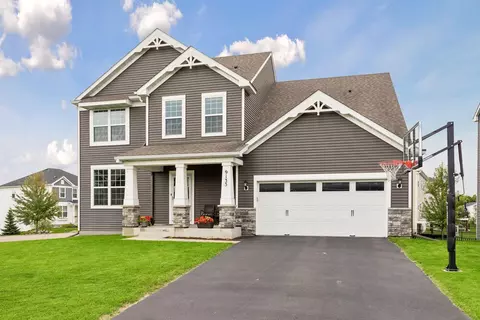 9135 Lighthouse Ln, Woodbury, MN 55129