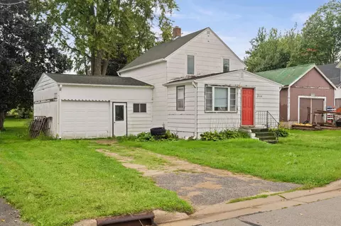 Exterior - 1004 E Main St, Caledonia, MN 55921 photo 2 of 2
