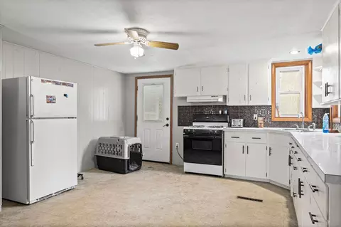 Kitchen - 1004 E Main St, Caledonia, MN 55921 photo 1 of 4
