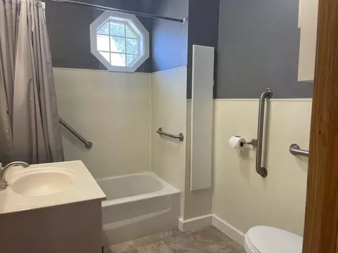 Bath - 273 E Morgan St, Tracy, MN 56175 photo 1 of 1