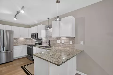Kitchen - 1916 Glenfield Ct #8, Eagan, MN 55122 photo 1 of 5