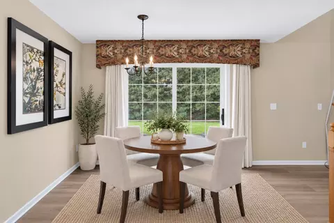Dining - 1916 Glenfield Ct #8, Eagan, MN 55122 photo 2 of 3