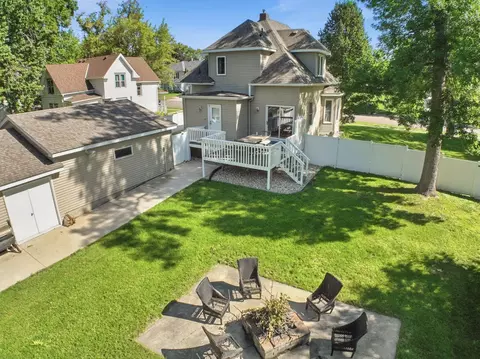 Exterior - 718 6th St SW, Willmar, MN 56201 photo 3 of 13
