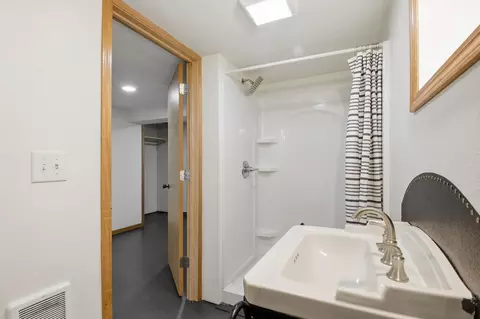 Bath - 718 6th St SW, Willmar, MN 56201 photo 4 of 4