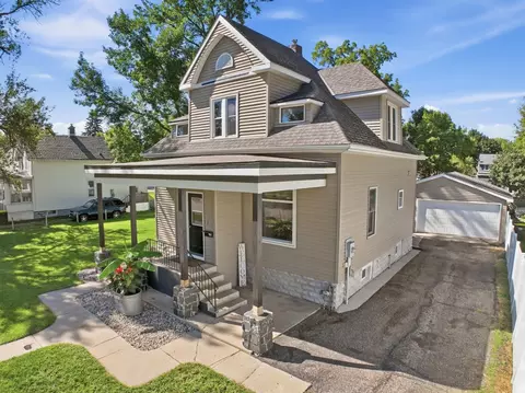 Exterior - 718 6th St SW, Willmar, MN 56201 photo 8 of 13