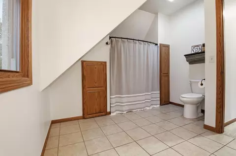 Bath - 718 6th St SW, Willmar, MN 56201 photo 2 of 4