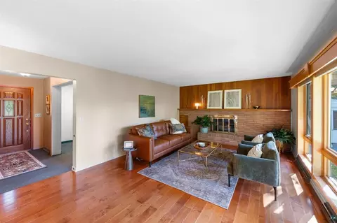 Living - 5310 Oakley St, Duluth, MN 55804 photo 2 of 4