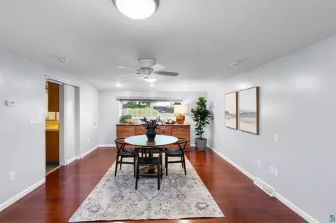 Dining - 5310 Oakley St, Duluth, MN 55804 photo 1 of 2