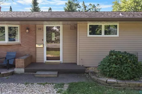 Exterior - 5310 Oakley St, Duluth, MN 55804 photo 3 of 5