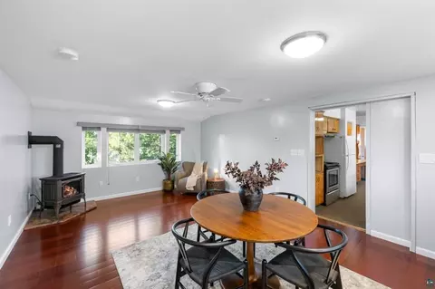 Dining - 5310 Oakley St, Duluth, MN 55804 photo 2 of 2