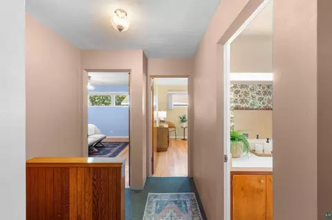 Entry Way - 5310 Oakley St, Duluth, MN 55804 photo 4 of 5