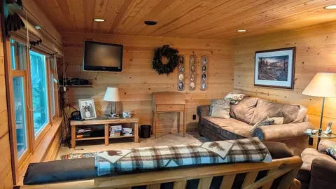 Living - 1809 Everett Bay Rd, Tower, MN 55790 photo 5 of 6