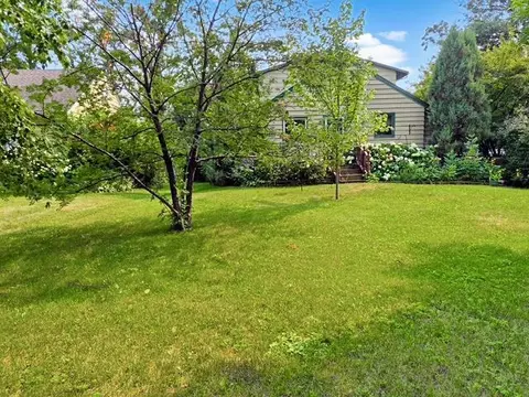 908 Lake St NE, Warroad, MN 56763