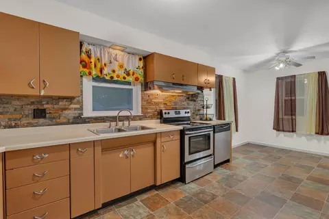 Kitchen - 1020 Becker Ave SE, Willmar, MN 56201 photo 2 of 2