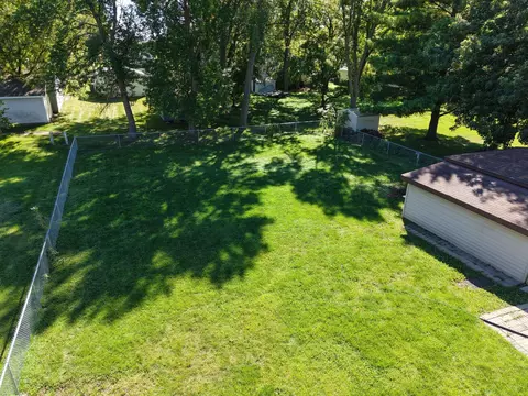 Exterior - 1020 Becker Ave SE, Willmar, MN 56201 photo 6 of 7