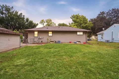 Exterior - 1020 Becker Ave SE, Willmar, MN 56201 photo 3 of 7