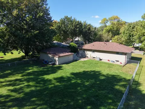 Exterior - 1020 Becker Ave SE, Willmar, MN 56201 photo 5 of 7