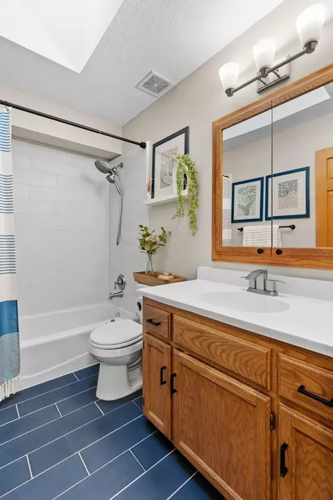 Bath - 9545 Hillside Dr, Champlin, MN 55316 photo 2 of 3