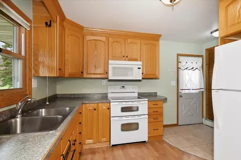 Kitchen - 4331 E 3rd St, Superior, WI 54880 photo 1 of 4