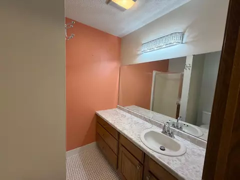 Bath - 1801 Becker Ave SE #306, Willmar, MN 56201 photo 1 of 3