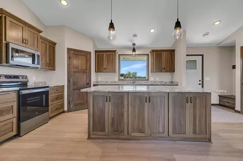 Kitchen - 1942 68th Ave N, Saint Cloud, MN 56303 photo 2 of 4