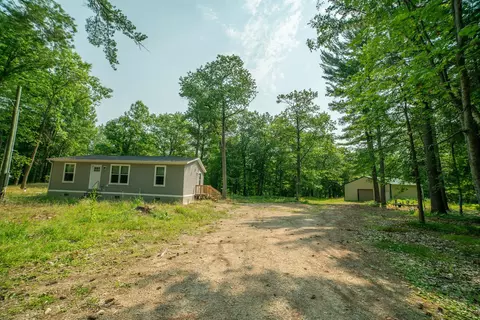 Exterior - 4452 Boone Point Rd NW, Hackensack, MN 56452 photo 3 of 4