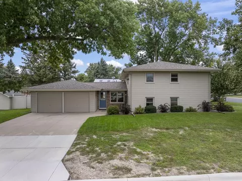 Exterior - 700 Lyndale Ave, Spring Valley, MN 55975 photo 8 of 12