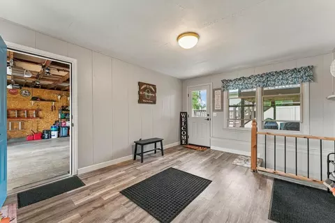 Entry Way - 700 Lyndale Ave, Spring Valley, MN 55975 photo 5 of 5