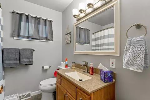 Bath - 700 Lyndale Ave, Spring Valley, MN 55975 photo 1 of 2