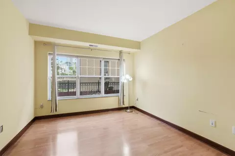 Living - 312 E 18th St, Minneapolis, MN 55404 photo 7 of 7