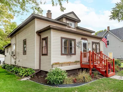 125 3rd Ave S, South Saint Paul, MN 55075