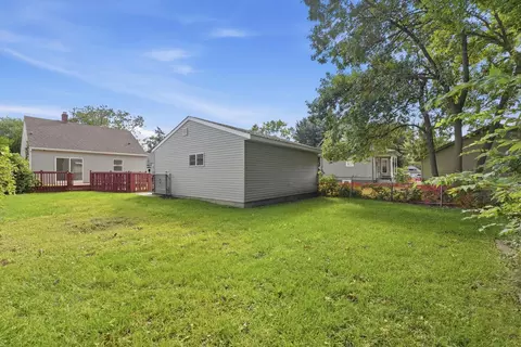 Exterior - 416 2nd St SE, Willmar, MN 56201 photo 7 of 9
