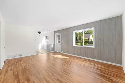 Living - 416 2nd St SE, Willmar, MN 56201 photo 3 of 5