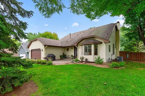 7948 Blanchard Way, Inver Grove Heights, MN 55076