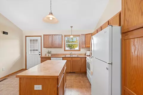 Kitchen - 1728 Redhead Ave, Baldwin, WI 54002 photo 3 of 4